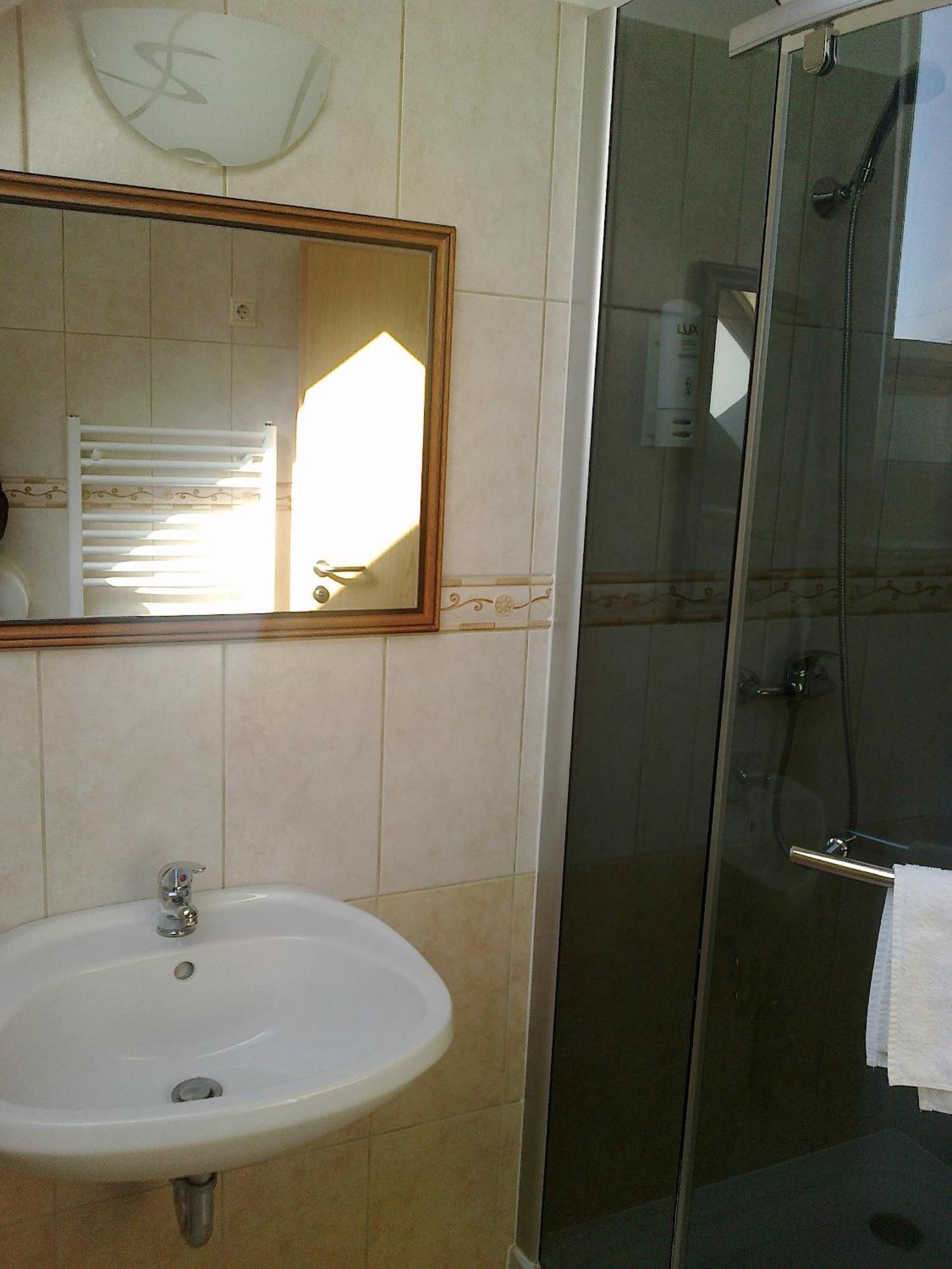 Gyoergyey Kastely Panzio Es Etterem Hotel Tapiogyorgye Ngoại thất bức ảnh